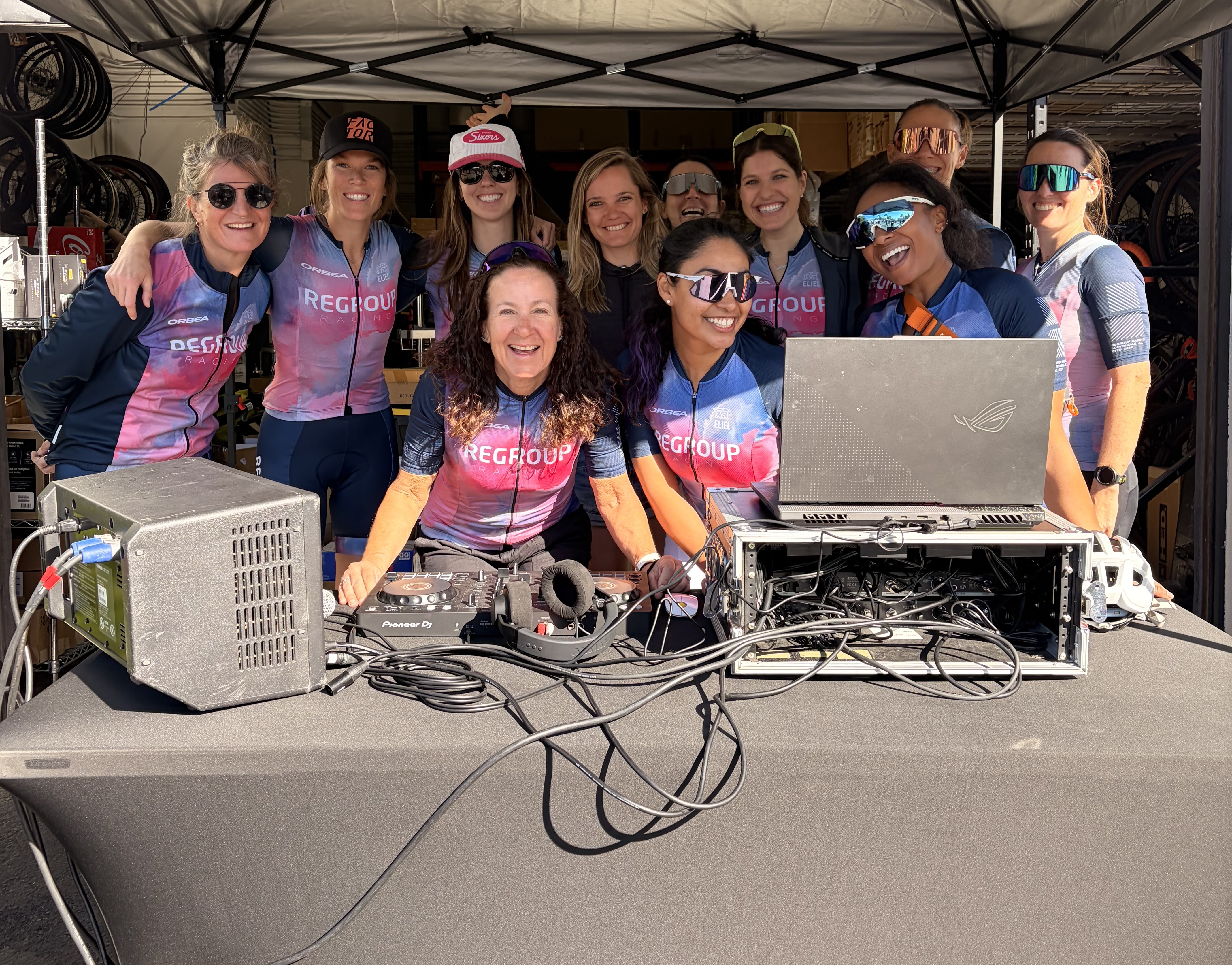 Regroup Women team members together in team kit